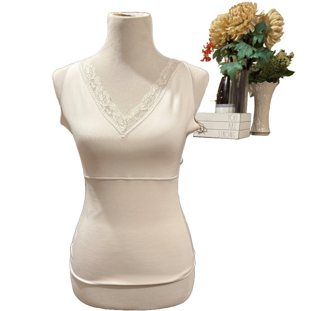 SPANX HIDE AND SEEK LACE TRIMMED V NECK CAMISOLE SIZE MEDIUM CREAM